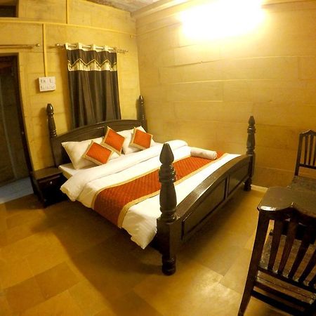Hotel Fotiya Jaisalmer Bagian luar foto