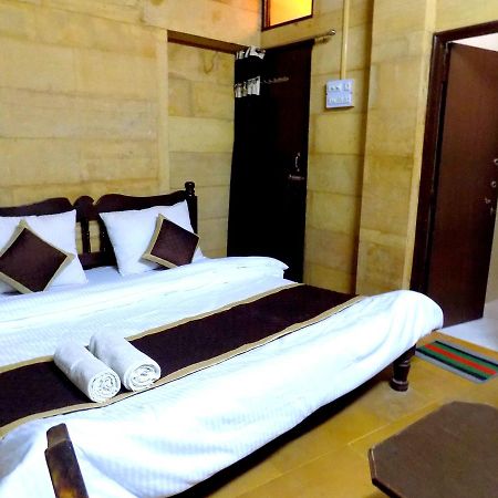 Hotel Fotiya Jaisalmer Bagian luar foto