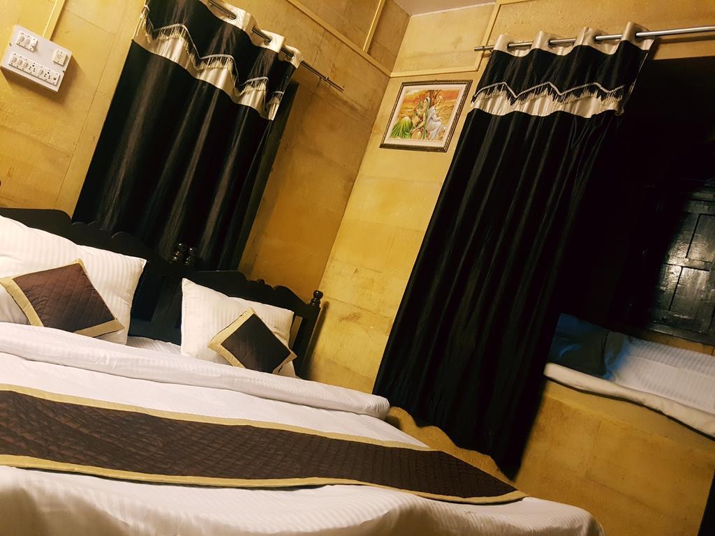 Hotel Fotiya Jaisalmer Bagian luar foto