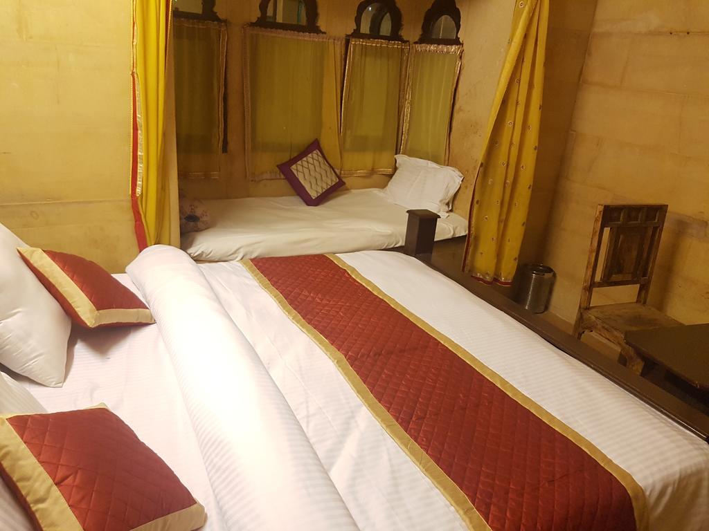 Hotel Fotiya Jaisalmer Bagian luar foto