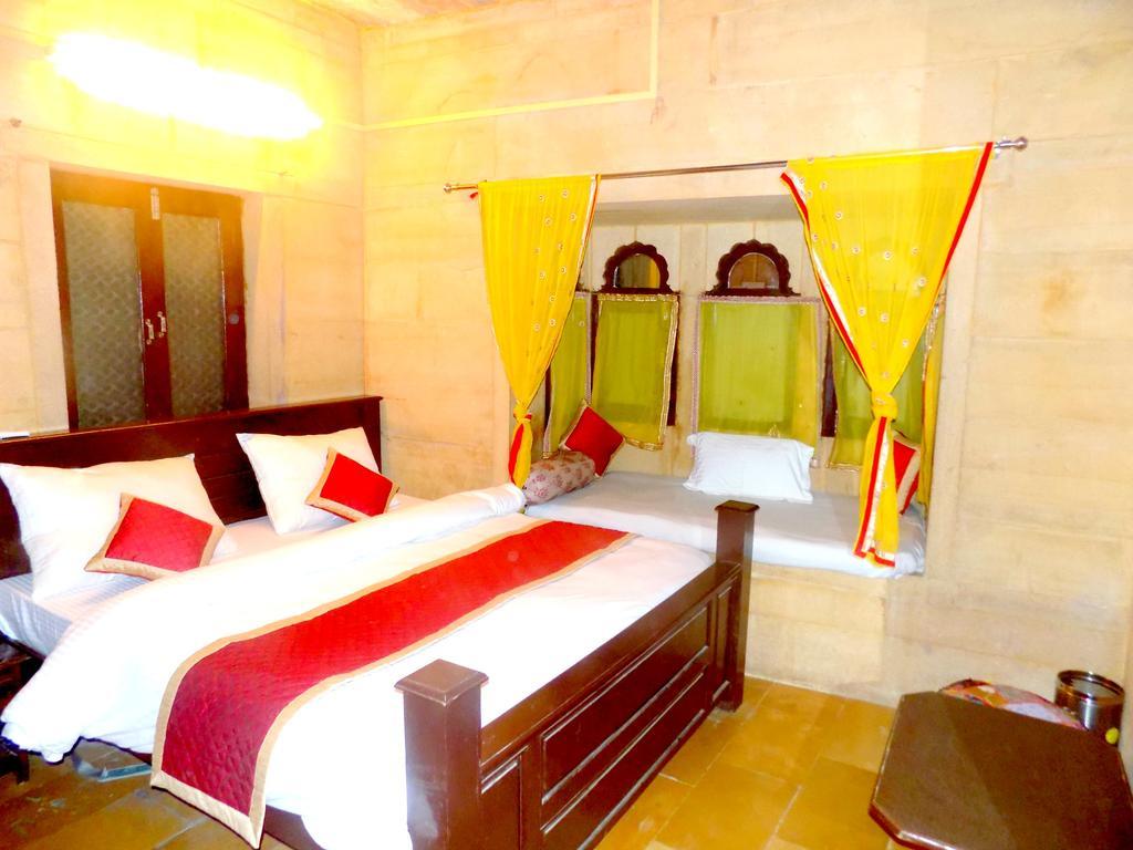 Hotel Fotiya Jaisalmer Bagian luar foto