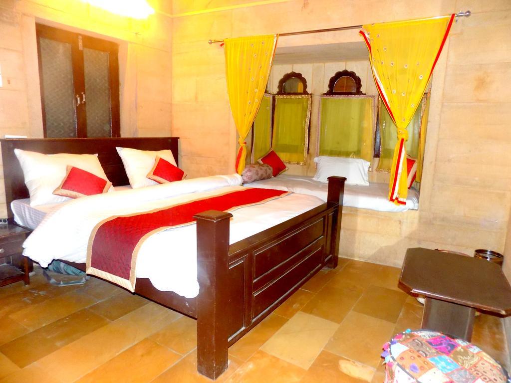 Hotel Fotiya Jaisalmer Bagian luar foto