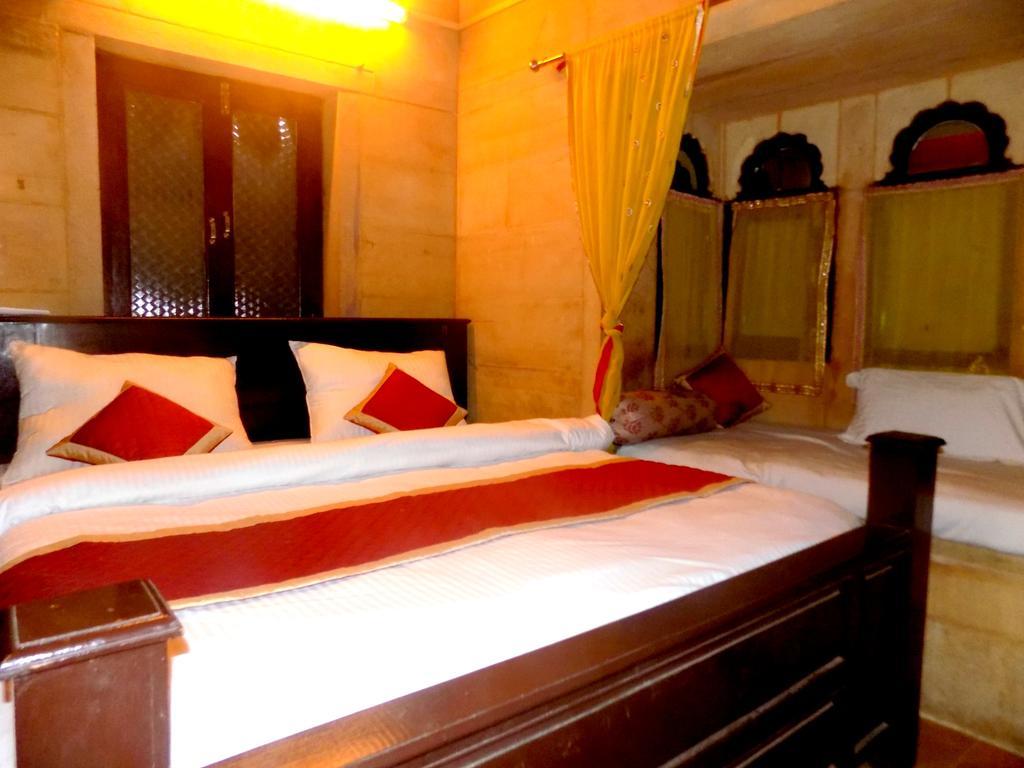 Hotel Fotiya Jaisalmer Bagian luar foto