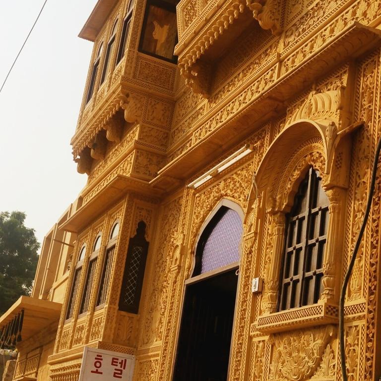 Hotel Fotiya Jaisalmer Bagian luar foto