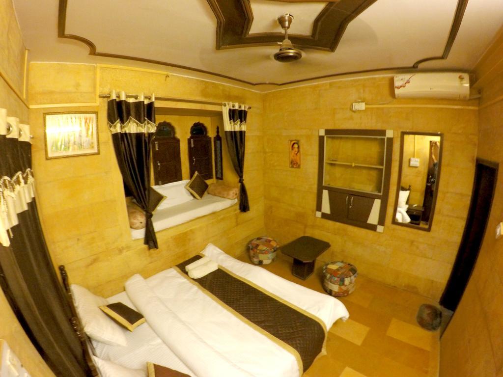Hotel Fotiya Jaisalmer Bagian luar foto