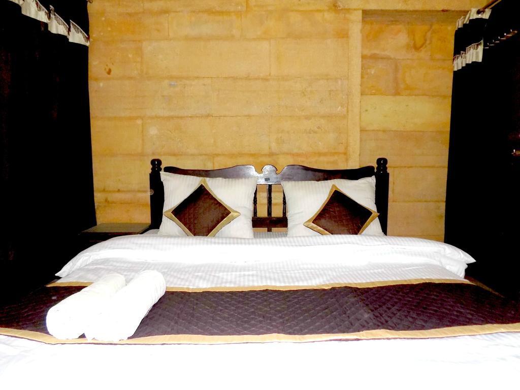 Hotel Fotiya Jaisalmer Bagian luar foto
