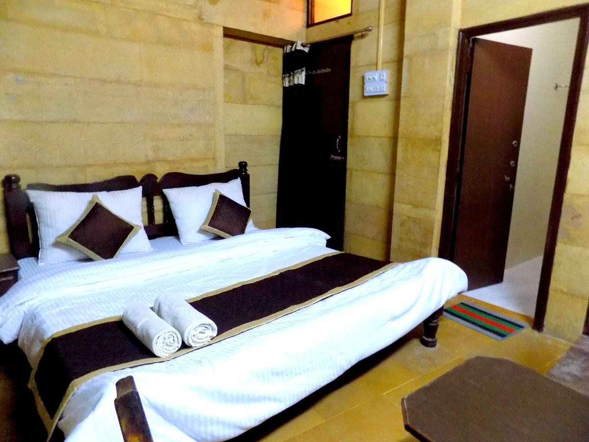 Hotel Fotiya Jaisalmer Bagian luar foto