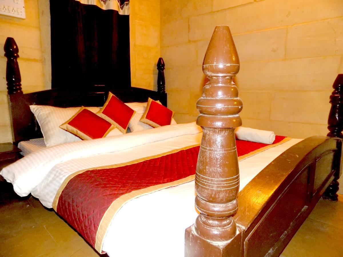 Hotel Fotiya Jaisalmer Bagian luar foto