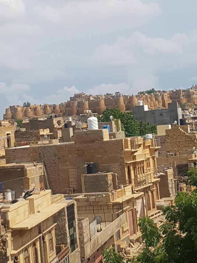 Hotel Fotiya Jaisalmer Bagian luar foto